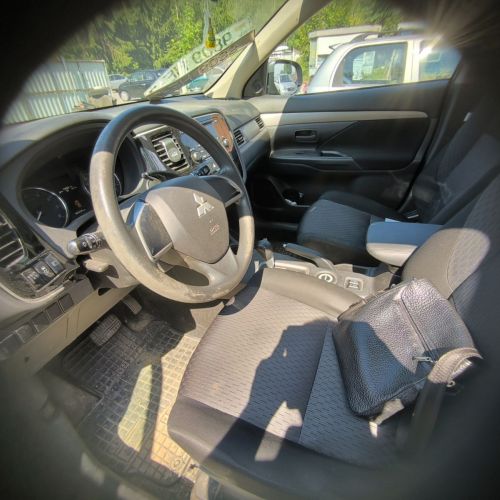 Легковой внедорожник универсал MITSUBISHI OUTLANDER , 2014 г.в., рег.знак 9809 НЕ-7