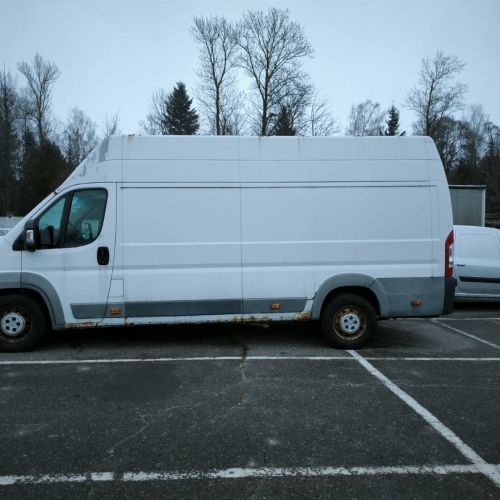 Автомобиль грузовой вагон изотермический PEUGEOT ВOXER FT 440 2012 г.в. рег. №АМ 9817-4