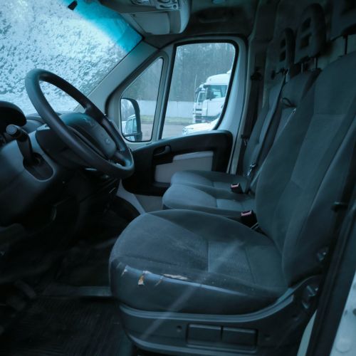 Автомобиль грузовой вагон изотермический PEUGEOT ВOXER FT 440 2012 г.в. рег. №АМ 9817-4