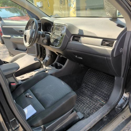 Легковой внедорожник универсал MITSUBISHI OUTLANDER , 2014 г.в., рег.знак 9809 НЕ-7