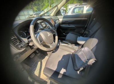 Легковой внедорожник универсал MITSUBISHI OUTLANDER , 2014 г.в., рег.знак 9809 НЕ-7