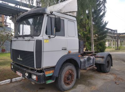 ⚡25% -Грузовой седельный тягач MAZ 54323.Полуприцеп фургон тентовый MAZ 9758 030