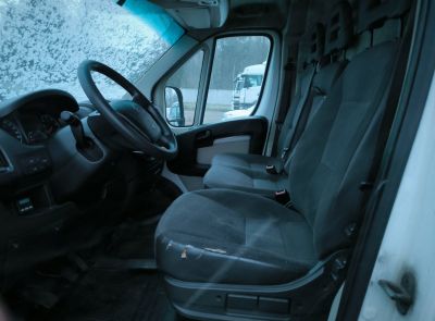 Автомобиль грузовой вагон изотермический PEUGEOT ВOXER FT 440 2012 г.в. рег. №АМ 9817-4