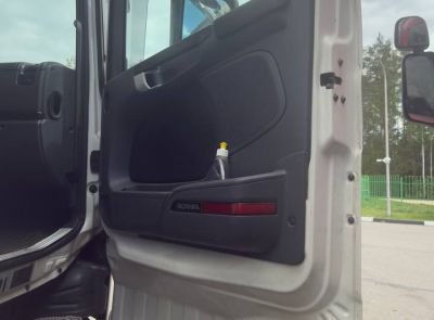 Грузовой седельный тягач SCANIA R 440, 2017 г.в., рег. №AK 5814-4 , полуприцеп SCHMITZ CARGOBULL SCS 24/L, 2017 г.в. рег. № А 5667 В-4